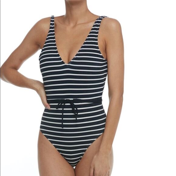 Body Glove Pam Belted One-Piece Swimsuit - Picture 1 of 4